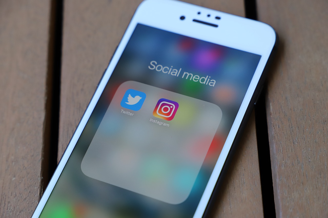 social media photos stories